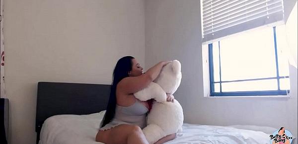  PAWG Betty Bang Gets Nasty and Humps Huge Teddy Bear